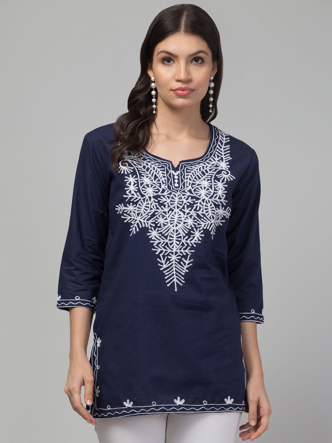 

FAMBEE Women Floral Embroidered Pure Cotton Kurti, Navy blue