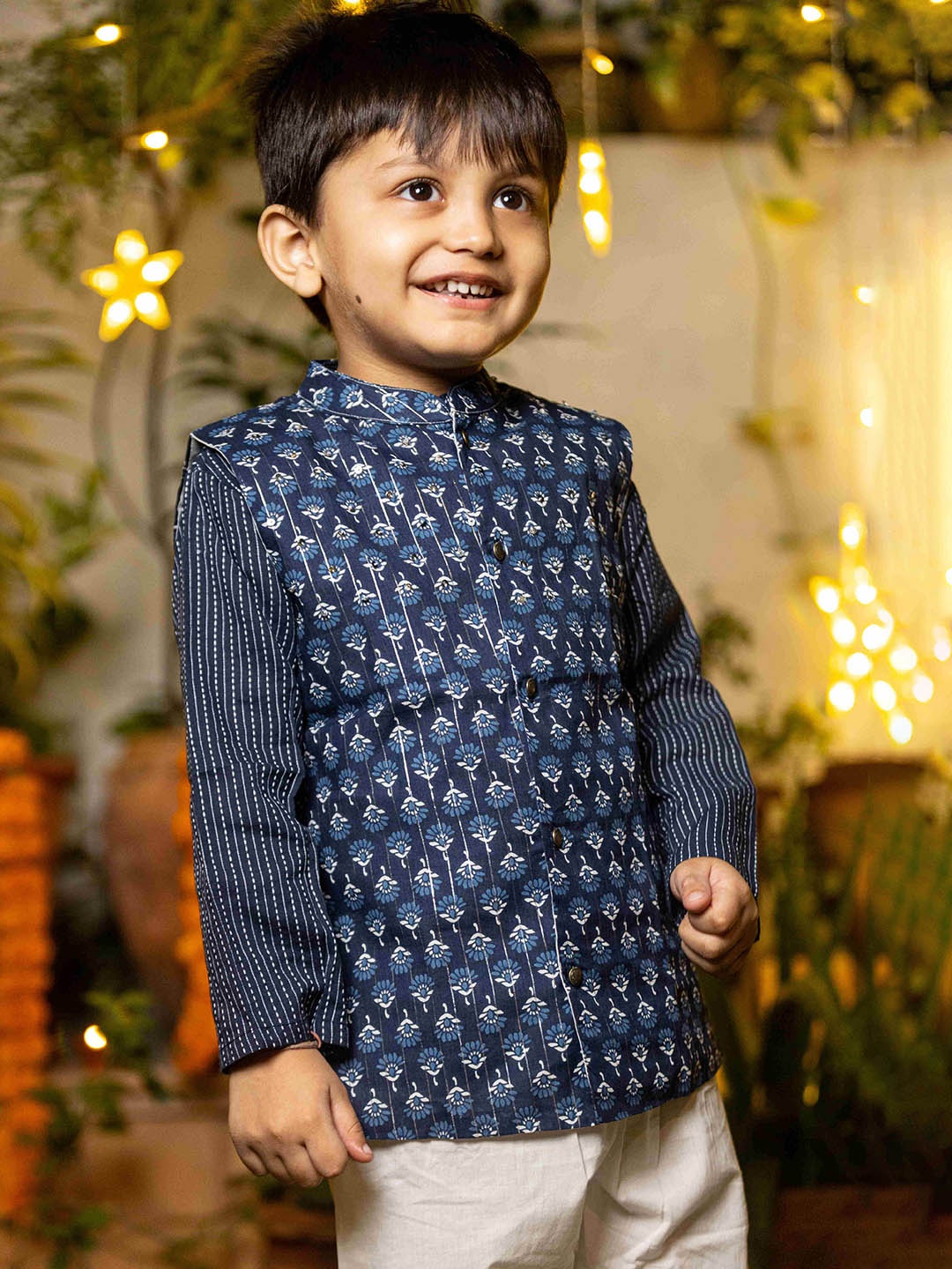 

Hoshi by A&T Boys Striped Regular Pure Cotton Kurta with Pyjamas, Blue