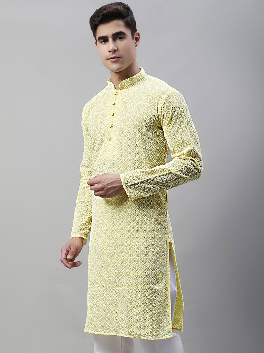 

Jompers Men Floral Embroidered Mandarin Collar Cotton Kurta, Yellow