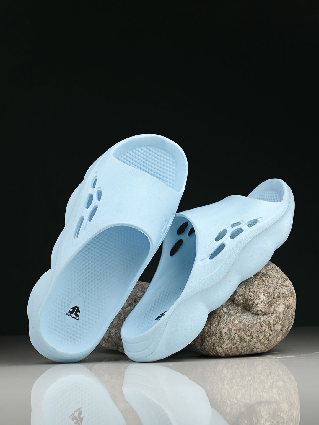 

OFF LIMITS Men Rubber Sliders, Blue