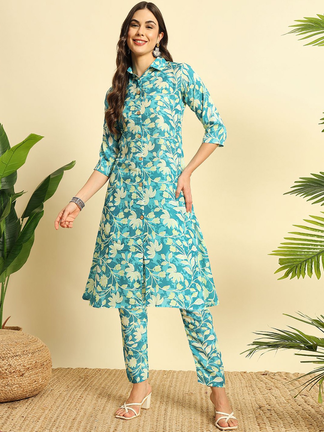 

BHUMIKA CREATION Floral Printed Shirt Collar A-Line Kurta with Trousers, Blue