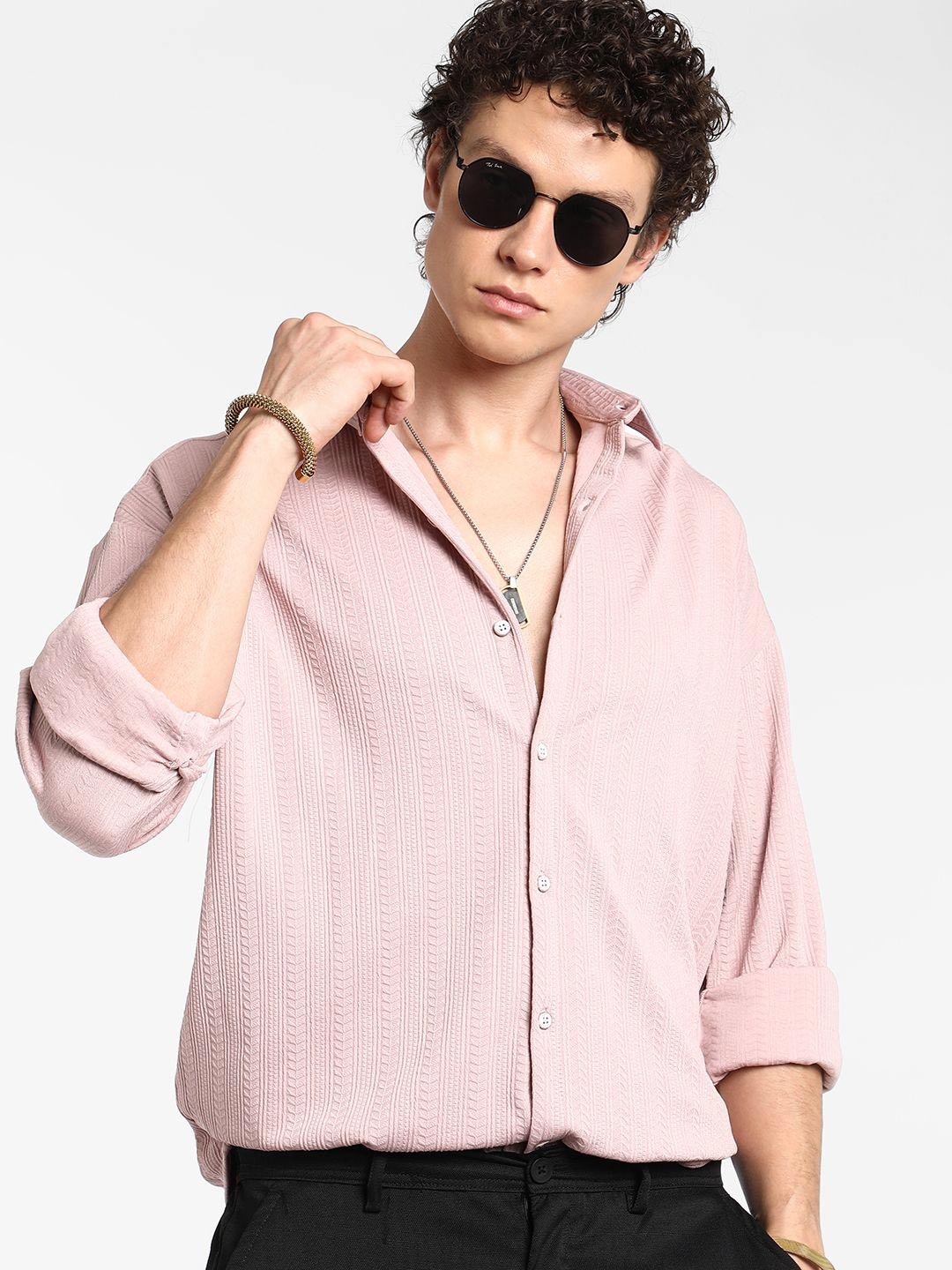 

Campus Sutra Men Comfort Spread Collar Textured Casual Shirt, Pink