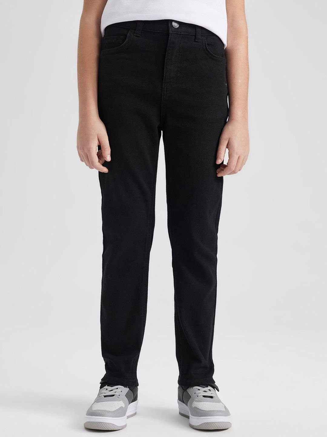 

DeFacto Boys Solid Trouser, Black