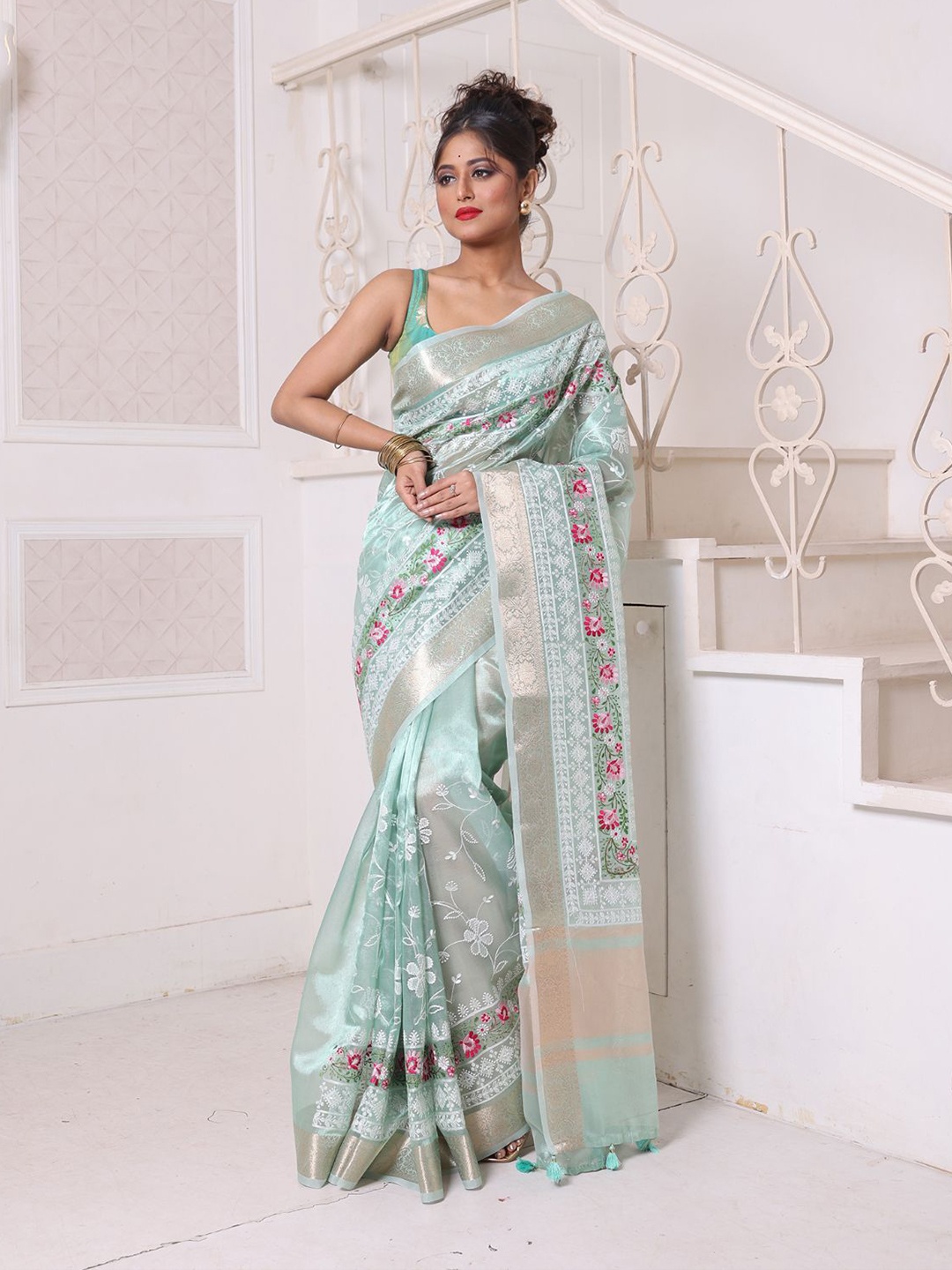 

Charukriti Ethnic Motifs Embroidered Tissue Saree, Green