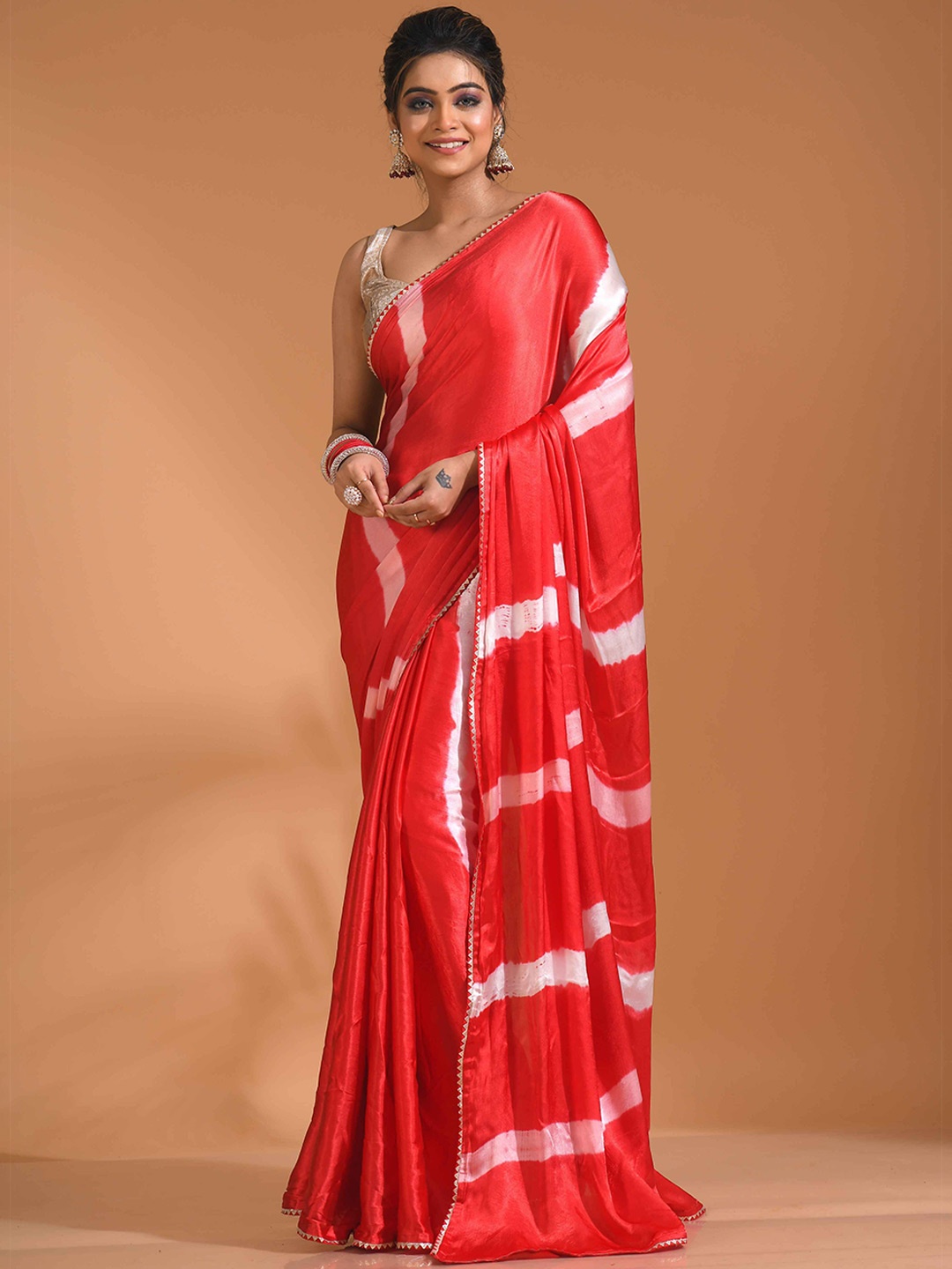 

Morchari Striped Pure Chiffon Saree with Blouse Piece, Red