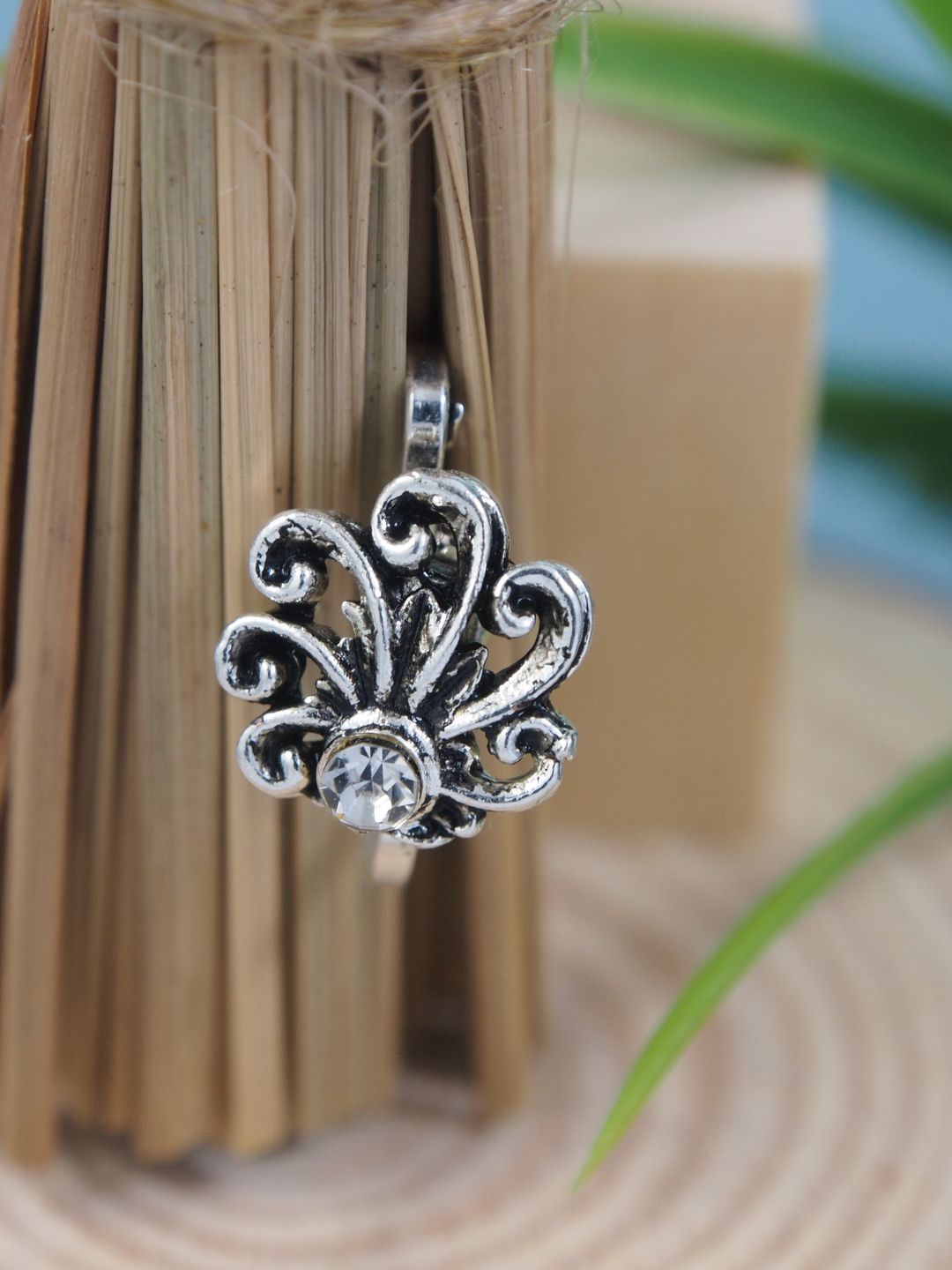 

I Jewels Silver-Plated Stones Studded Clip On Non Piercing Pressing Stud Nosepin