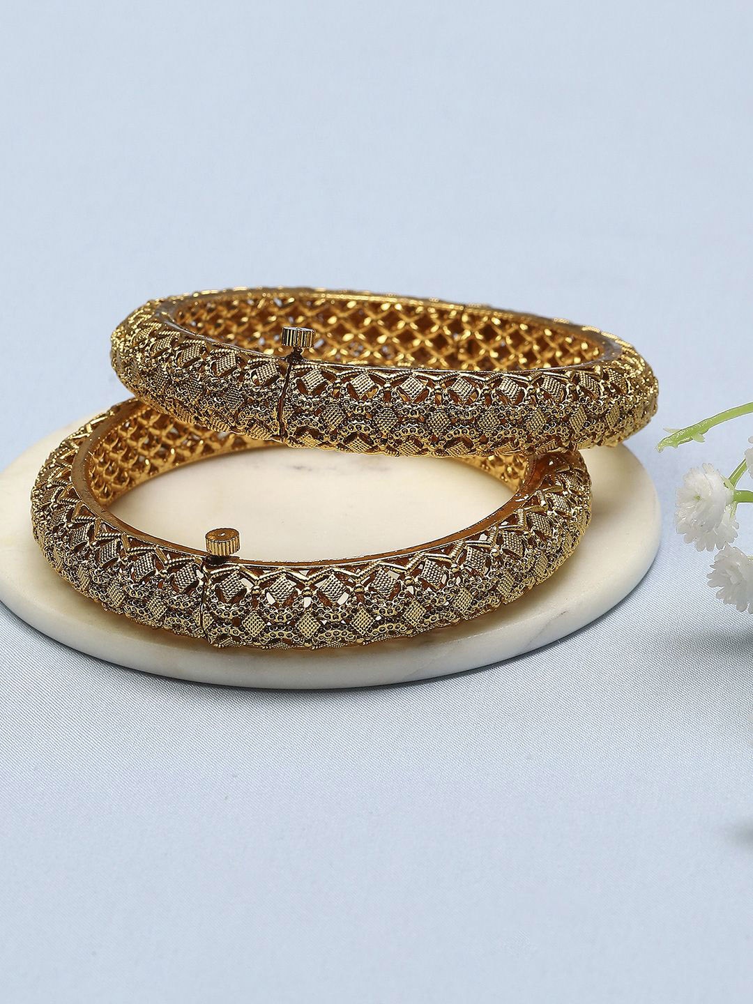 

Biba Set of 2 Antique Bangles, Gold