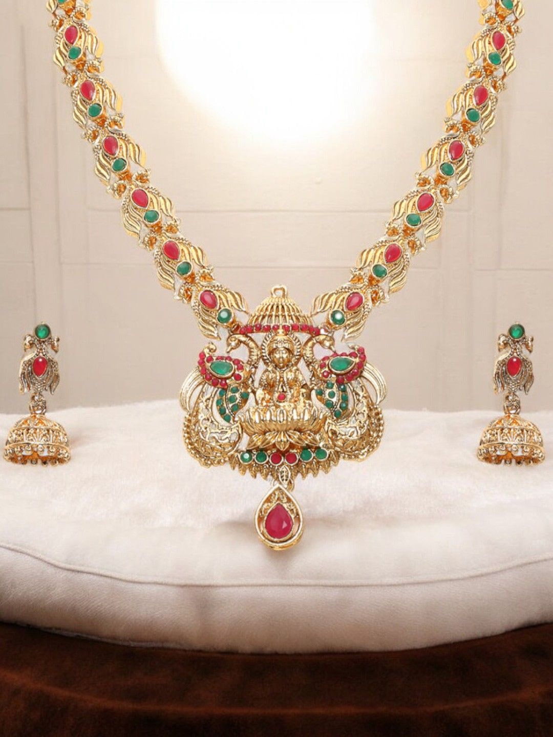 

OOMPH Stone Studded & Beaded Goddess Laxmi Temple Jewellery Set, Gold