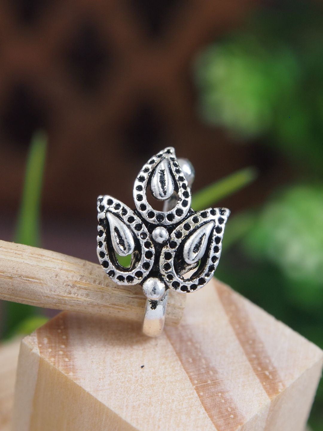 

I Jewels Silver-Plated Clip On Stud Nosepin