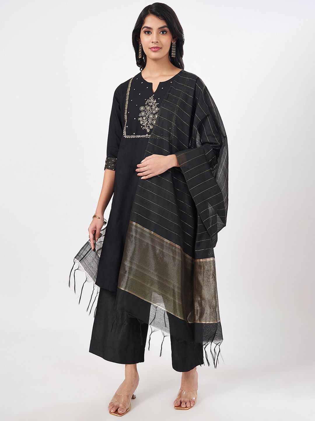 

RANGMANCH BY PANTALOONS Striped Zari Dupatta, Black