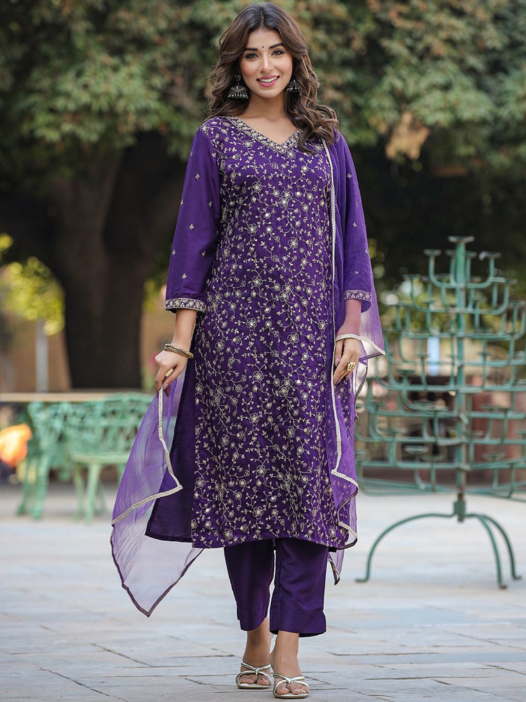 

KALINI Ethnic Motifs Embroidered Sequinned Straight Kurta With Trousers & Dupatta, Purple