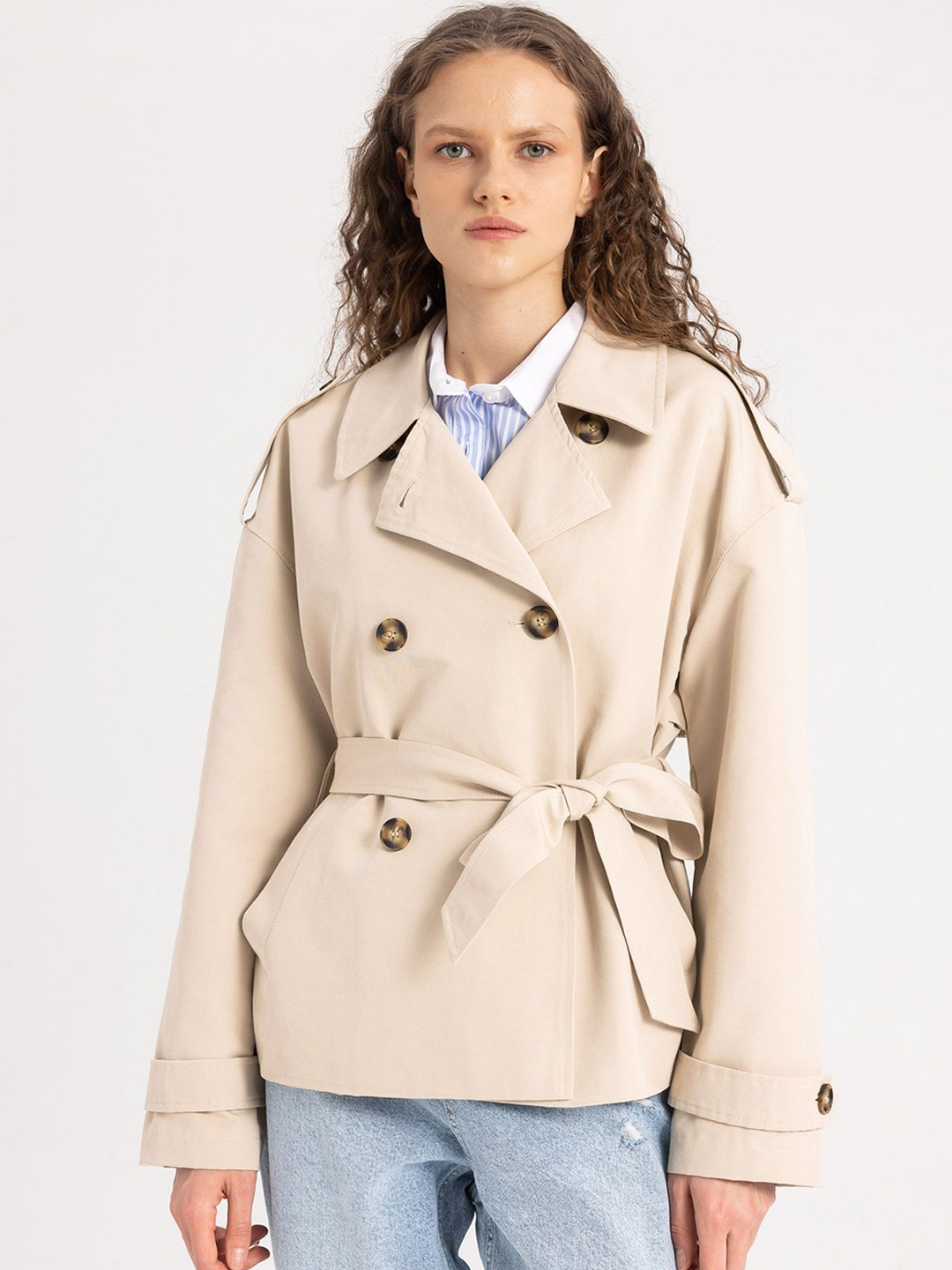 

DeFacto Women Lapel Collar Longline Tailored Jacket, Cream