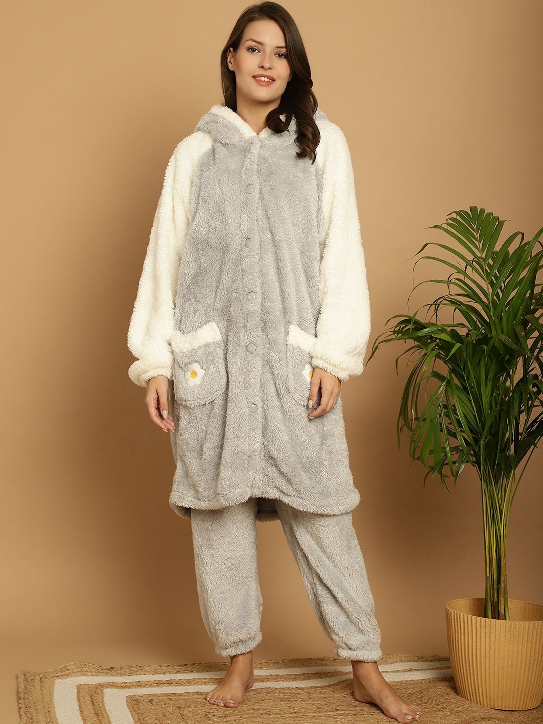 

TAG 7 Women Colourblocked Long Sleeves Night suit, Grey
