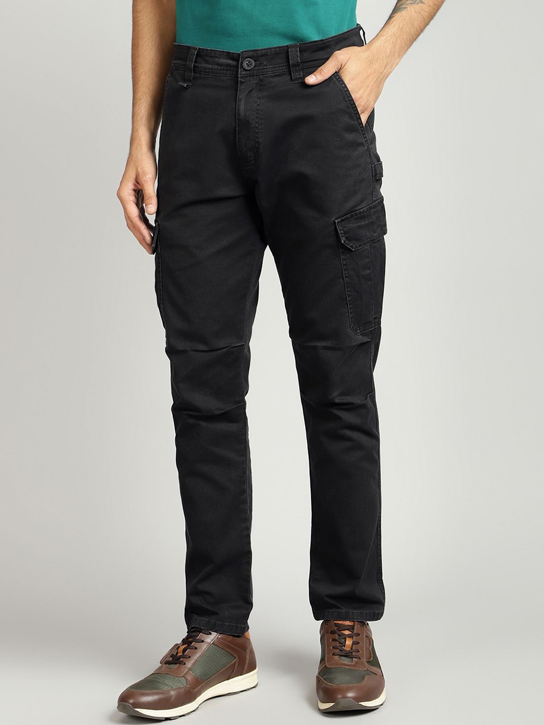 

Royal Enfield Men Cargo Trousers, Black