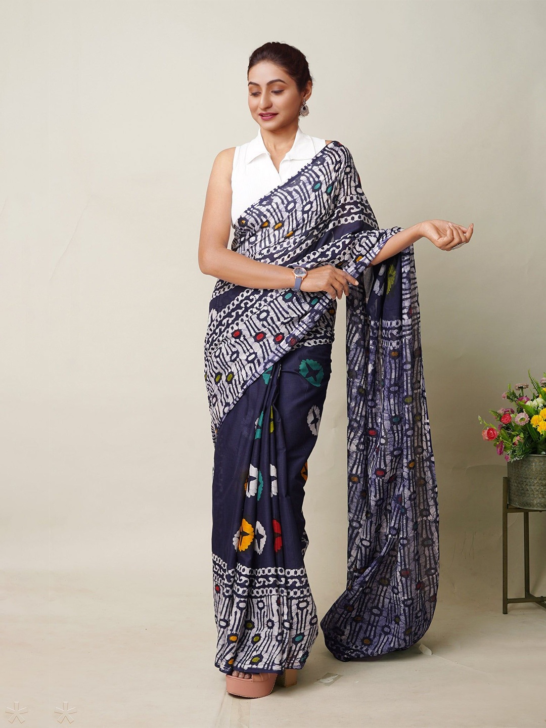 

Unnati Silks Ethnic Motifs Pure Cotton Handloom Block Print Saree, Navy blue