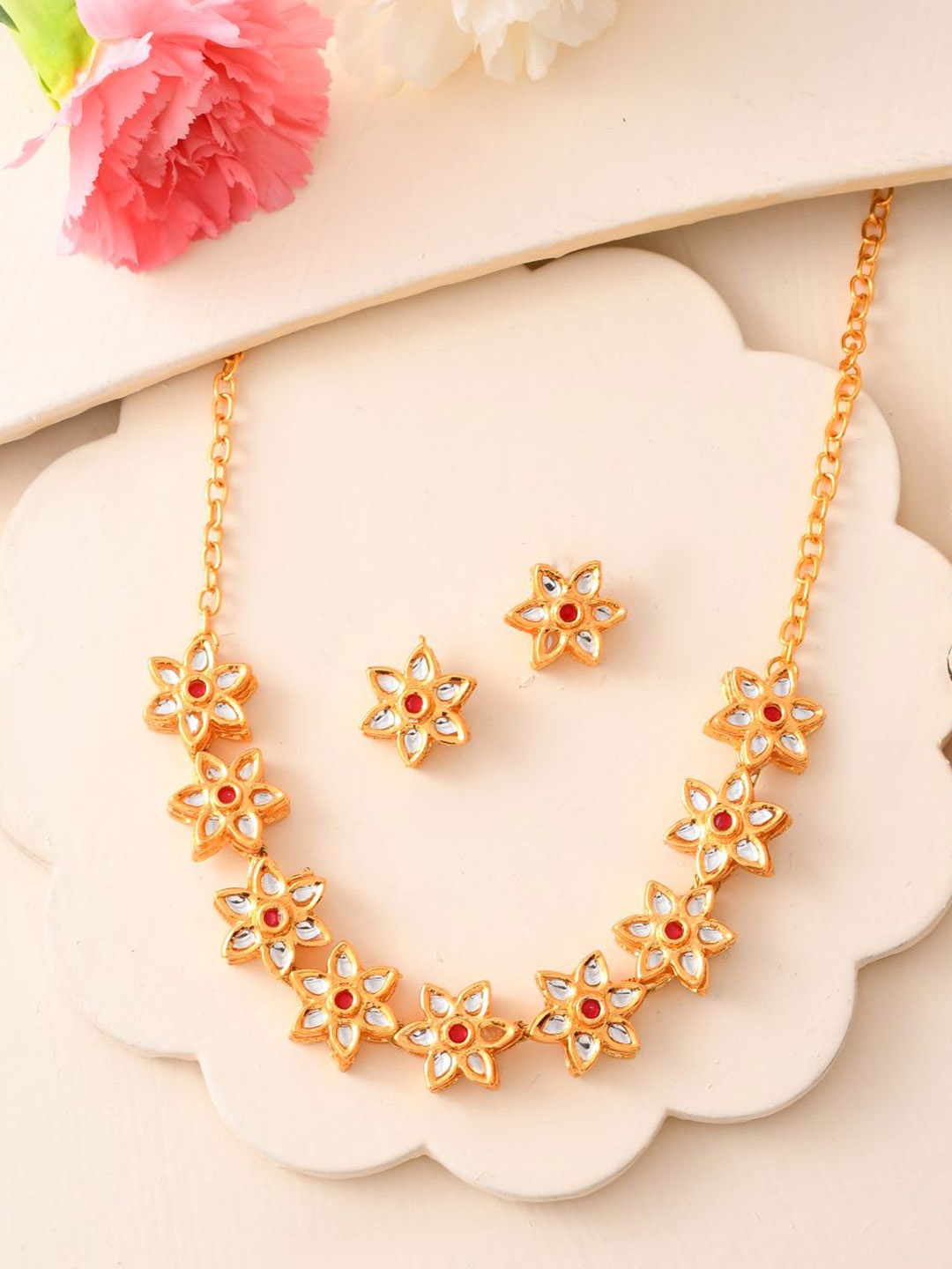 

DASTOOR Gold Plated Stone Studded Jewellery Set