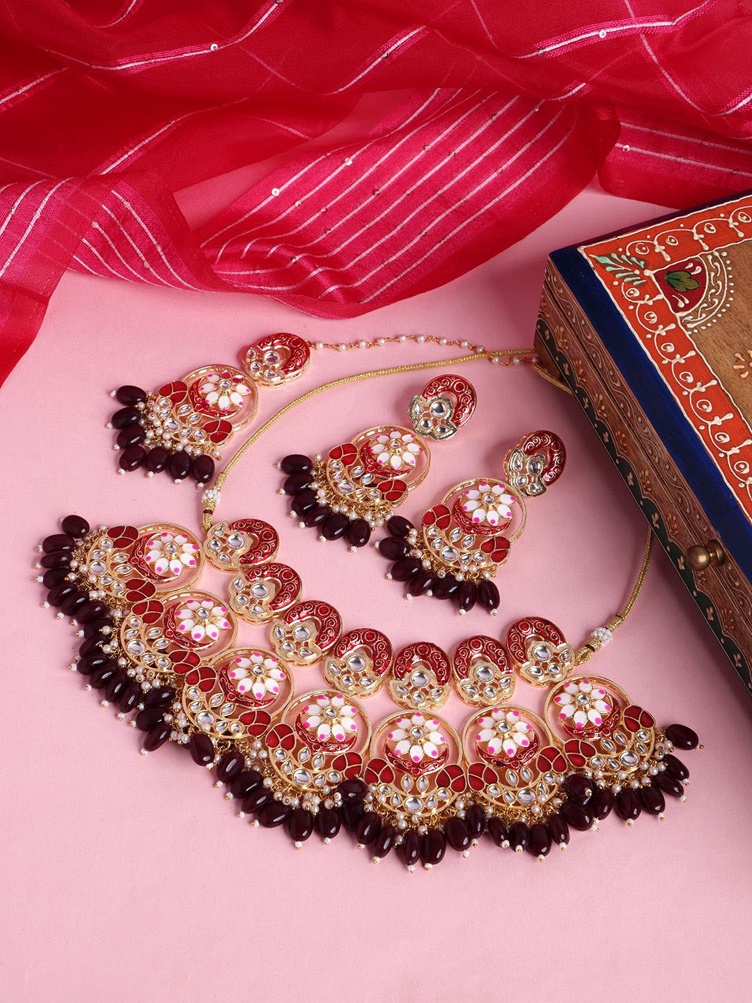 

Anouk Red Gold Plated Kundan Studded & Beaded Jewellery Set