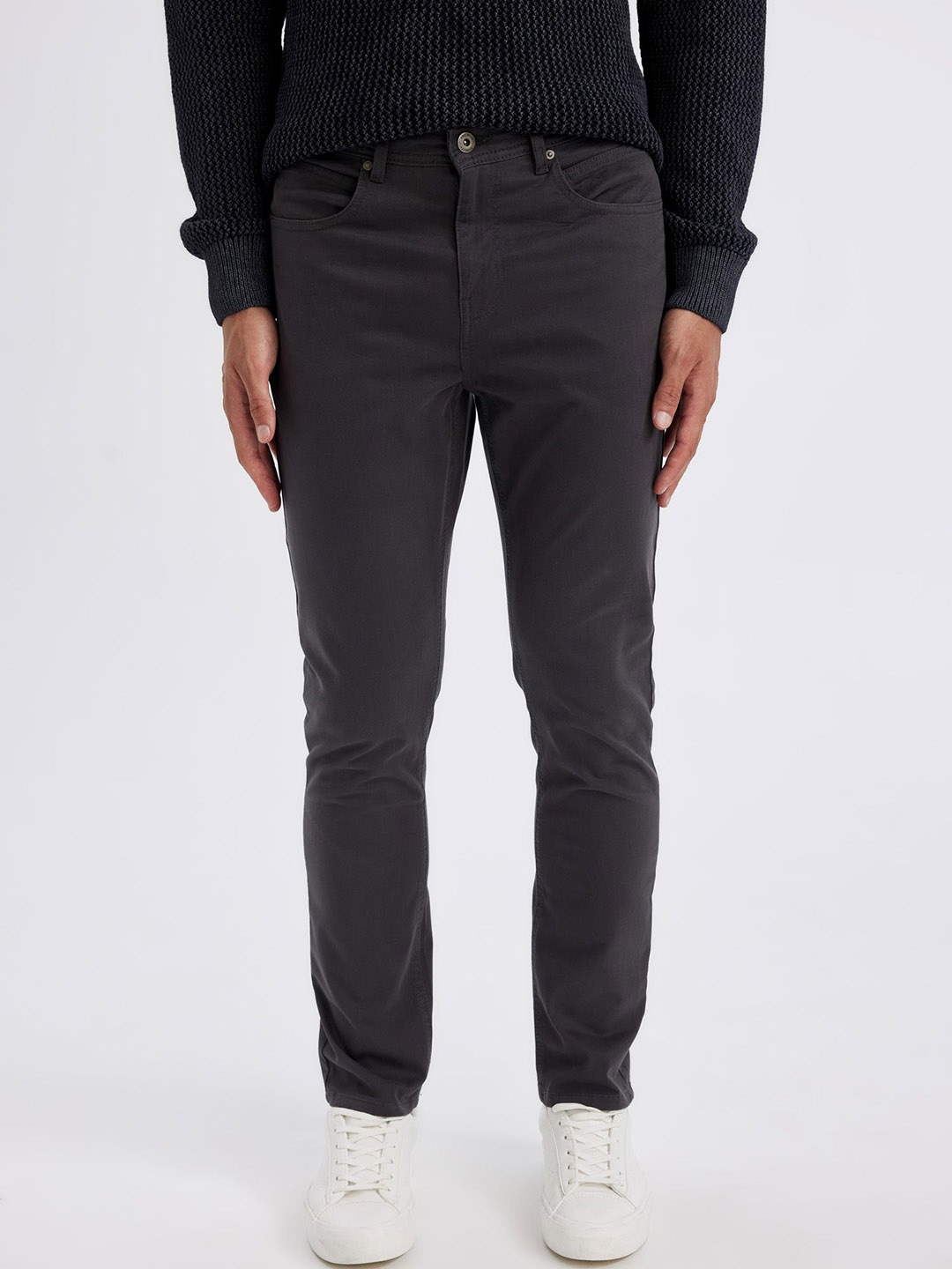 

DeFacto Men Regular Cotton Mid-Rise Chinos Trousers, Black