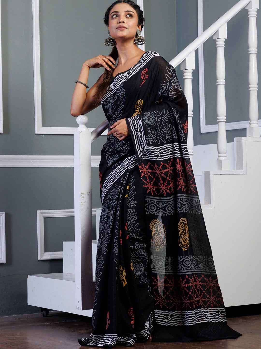 

Unnati Silks Ethnic Motifs Pure Cotton Handloom Block Print Saree, Black