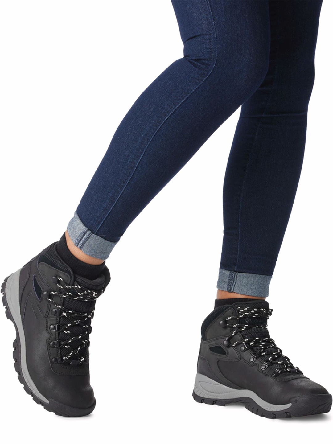 

Columbia Women Newton Ridge Plus Women Hiking & Trekking Shoes, Black