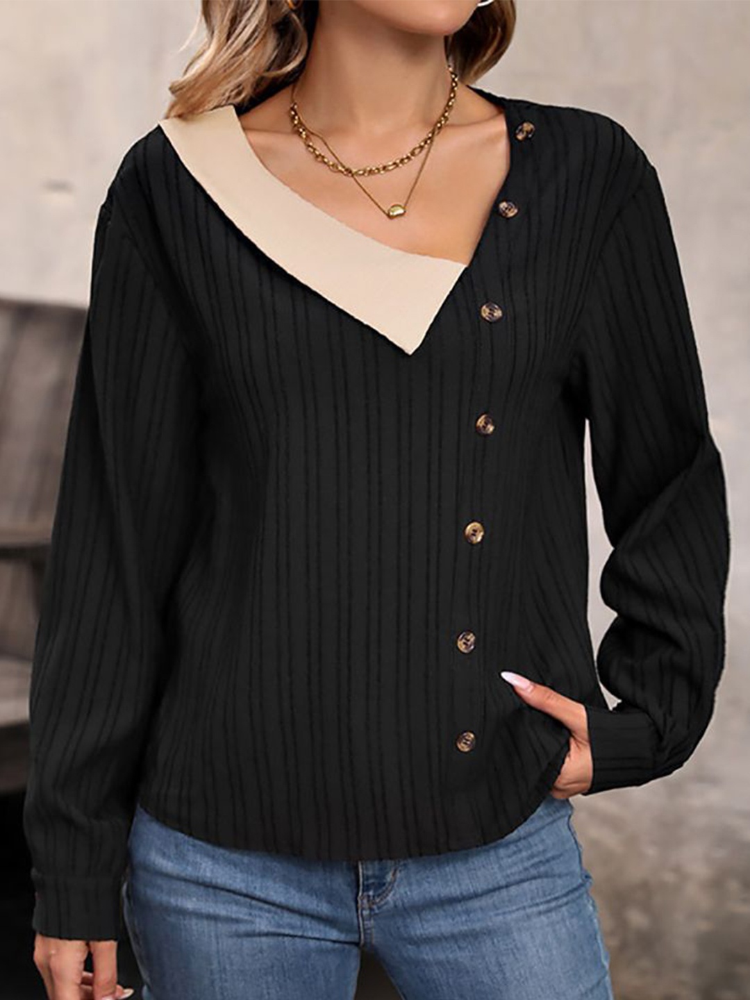 

StyleCast x Revolte Women Vertical Striped V-Neck Top, Black