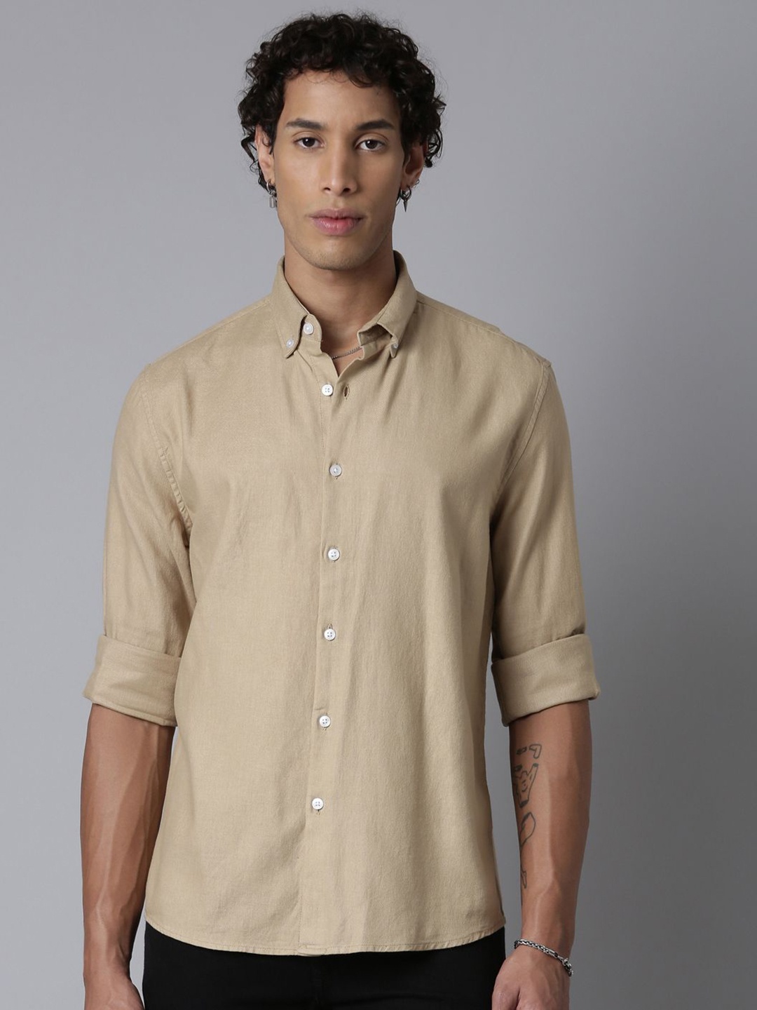 

ROLLER FASHIONS Men Button-Down Collar Solid Cotton Slim Fit Casual Shirt, Beige