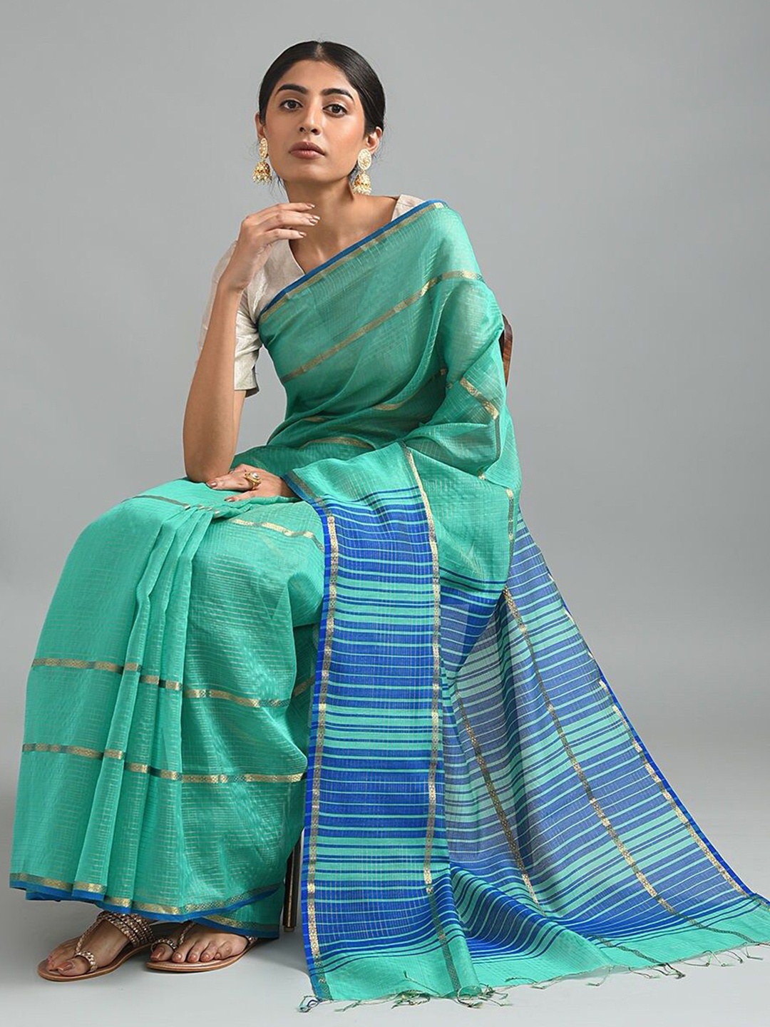 

JAYPORE Striped Zari Saree, Green