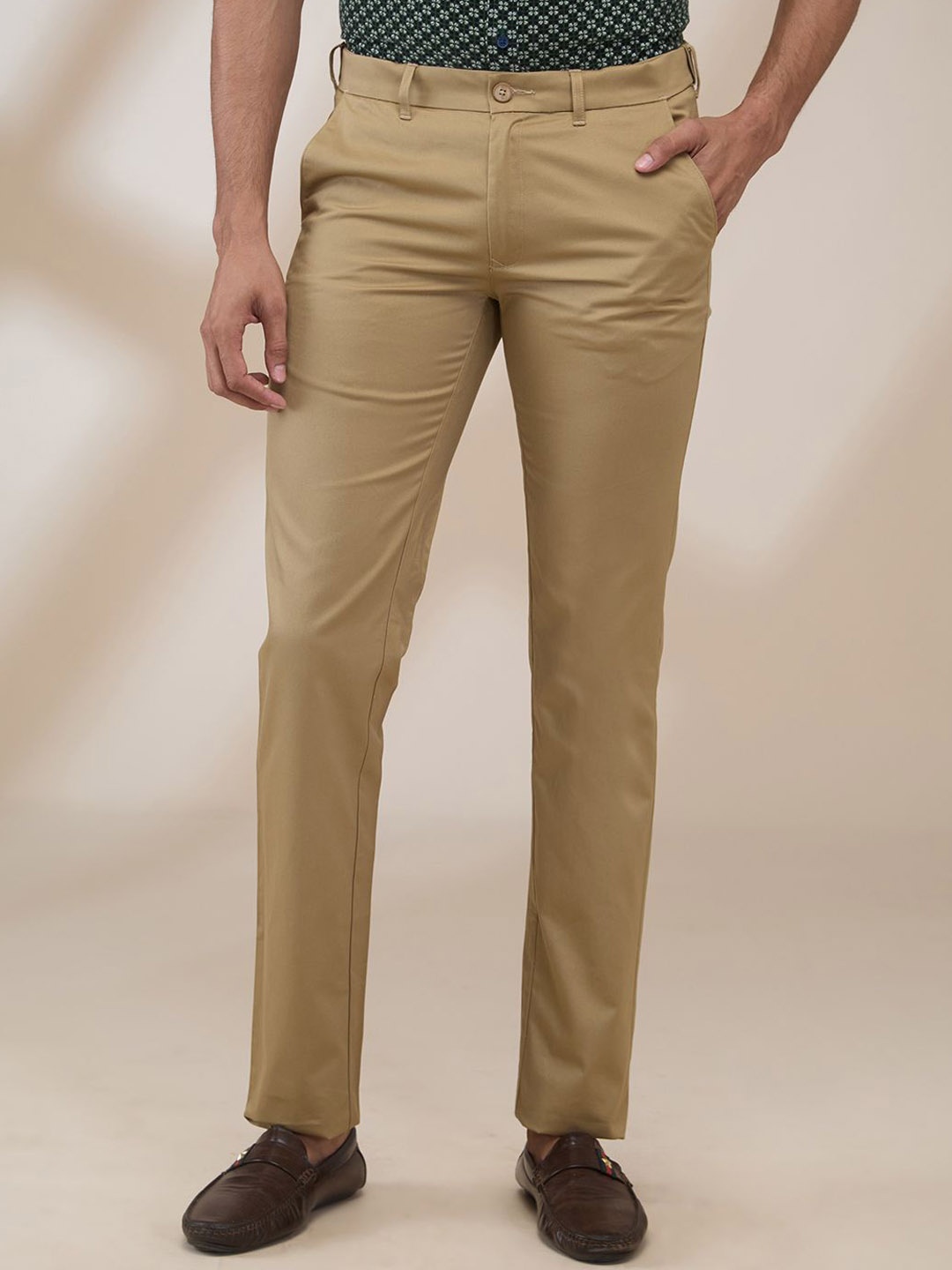 

ColorPlus Men Solid Cotton Regular Fit Casual Trousers, Brown