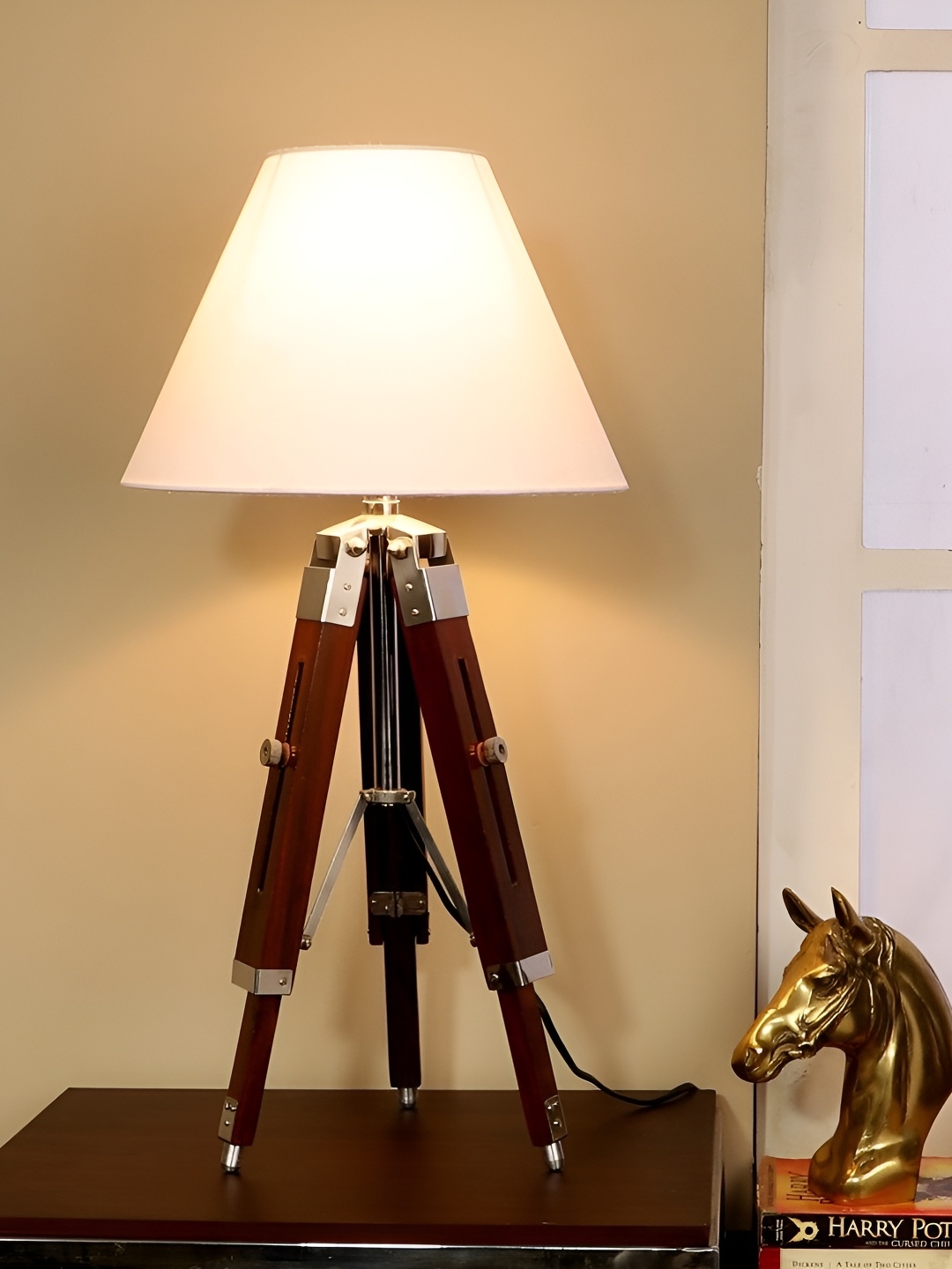 

pristine interiors White Metal Contemporary Cylindrical Shaped Table Lamp