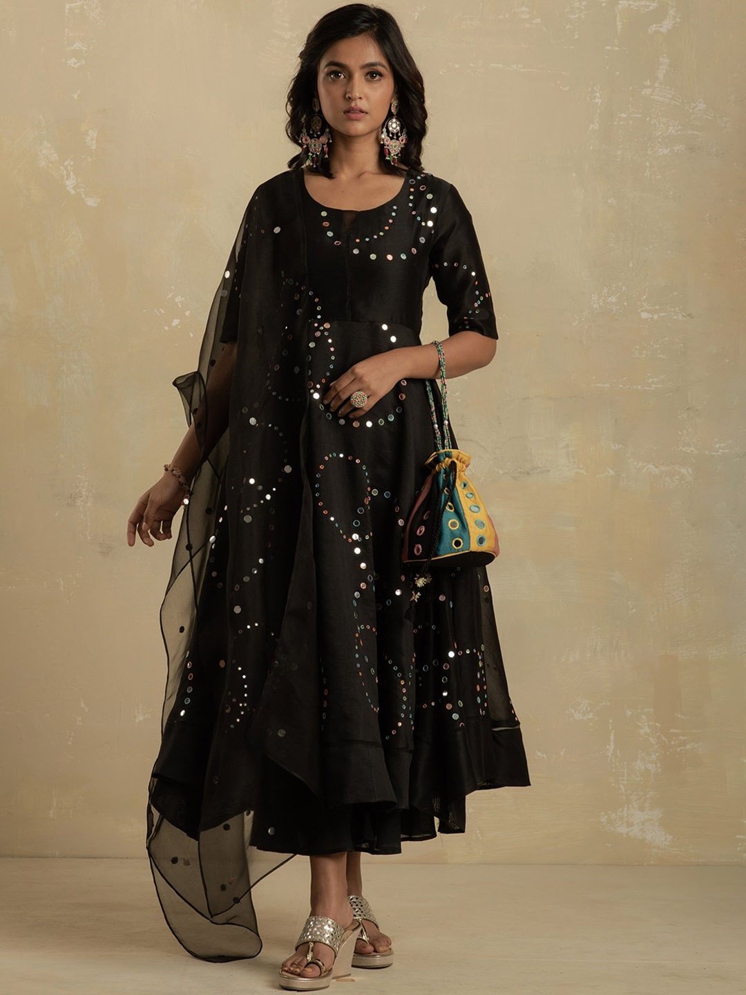 

charkhee Women Kurta with Pyjamas & With Dupatta, Black