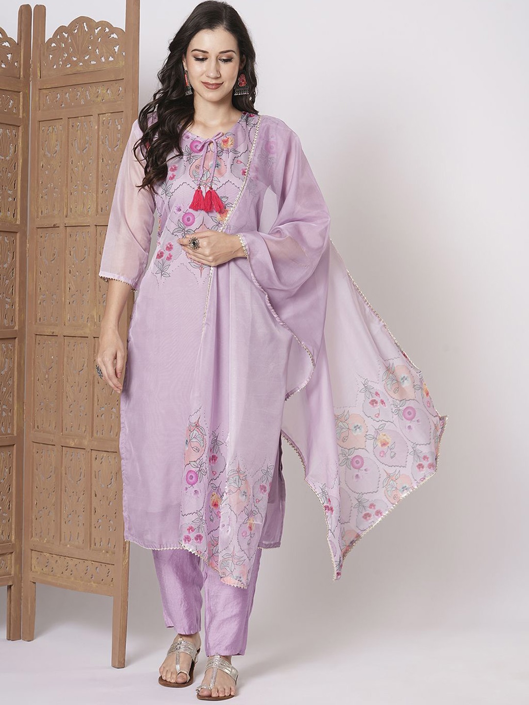 

KAYOMMI Women Floral Printed Regular Kurta with Pyjamas & Dupatta, Lavender