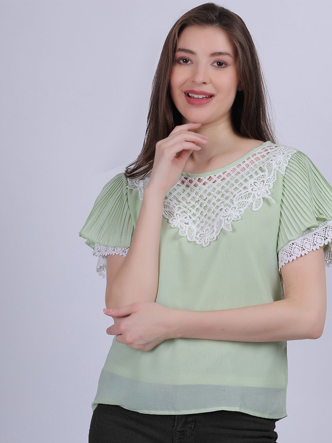 

Aumbe Women Solid Round Neck Top, Green