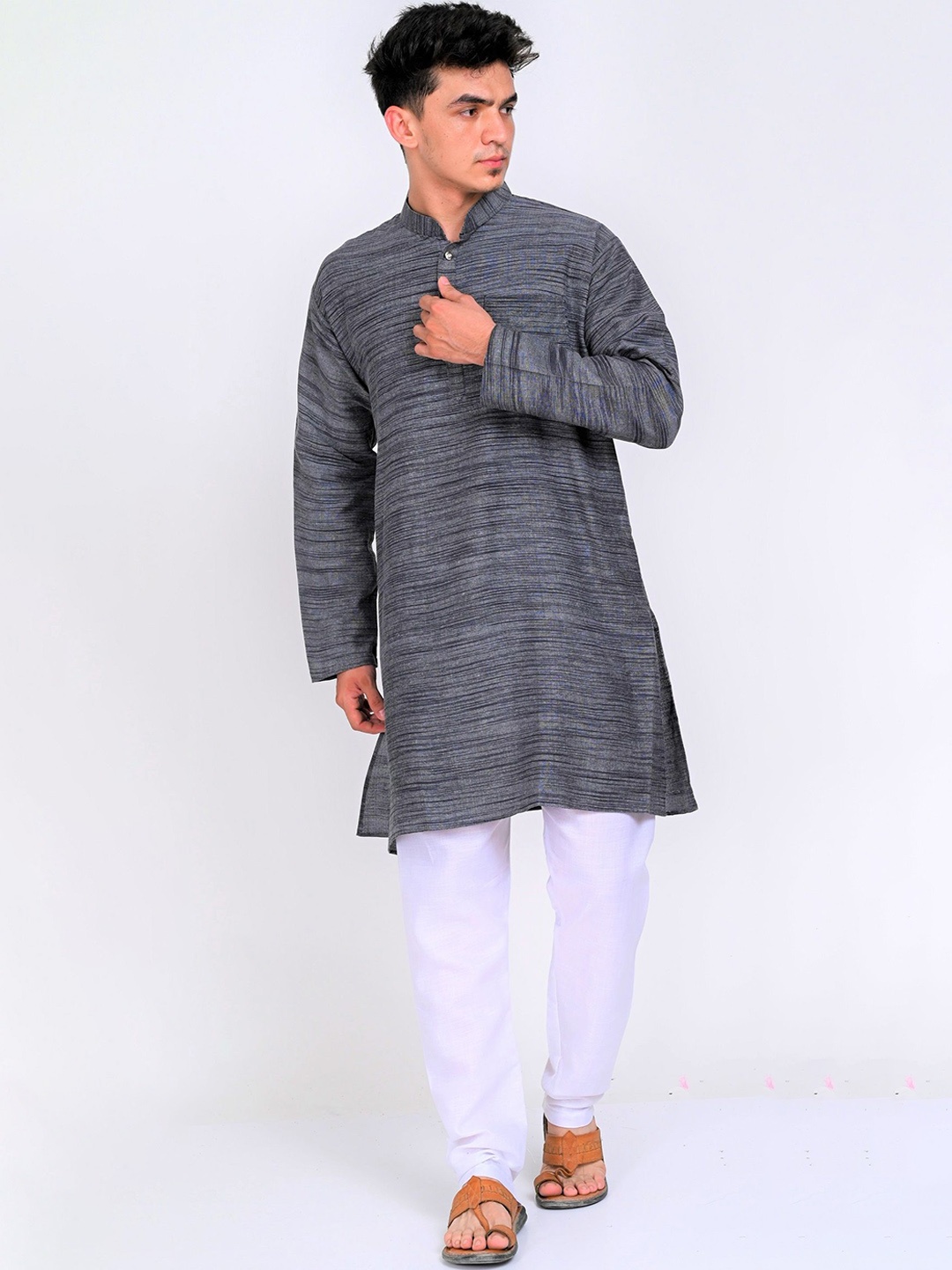 

Voniry Woven Design Mandarin Collar Regular Kurta With Pyjamas, Grey