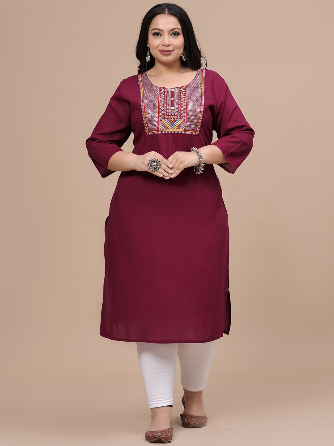 

Sztori Women Ethnic Motifs Thread Work Kurta, Maroon