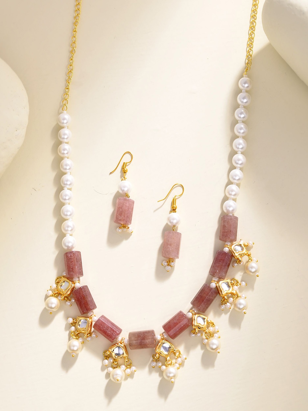 

DASTOOR Gold-Plated Beaded Necklace and Earrings