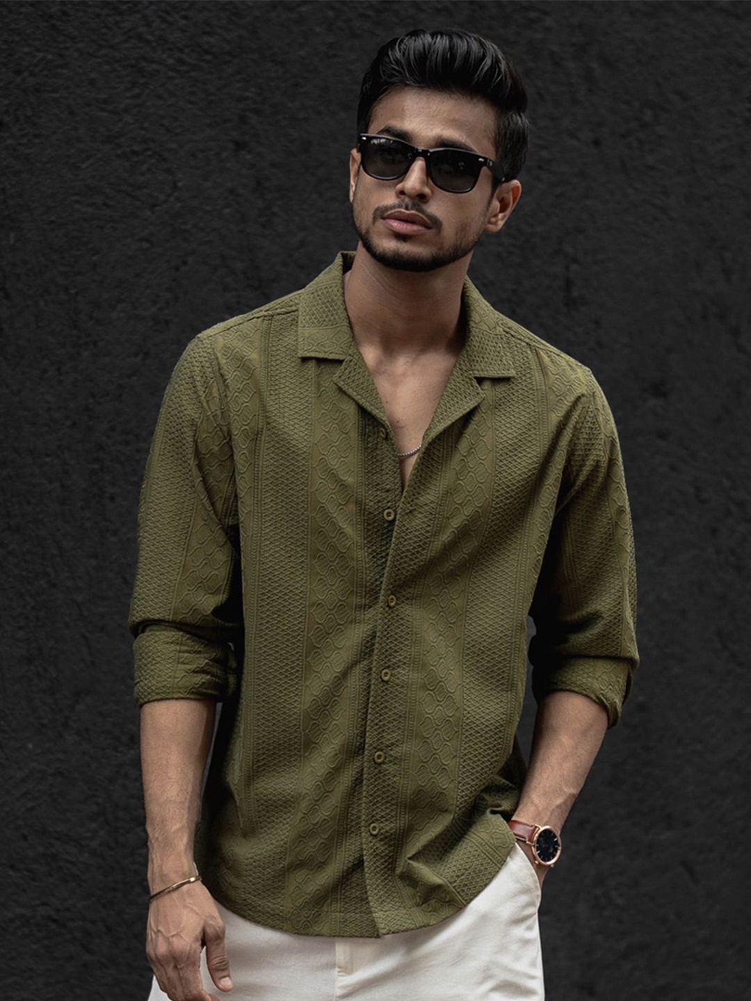 

Powerlook Men Spread Collar Solid Casual Shirt, Green