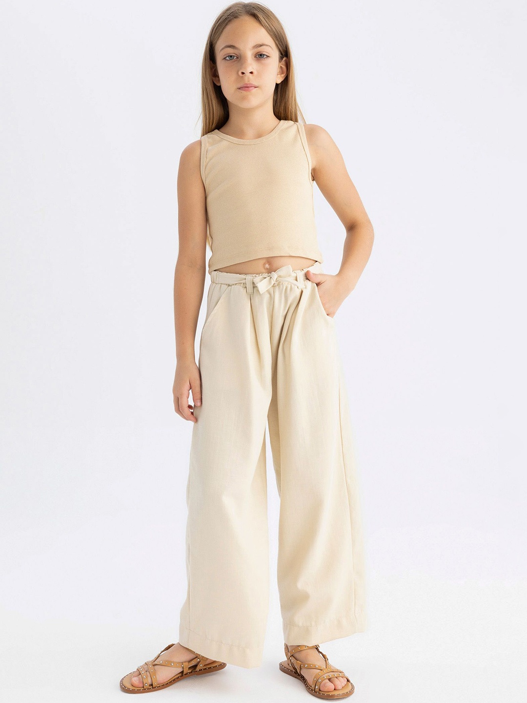 

DeFacto Girls Mid-Rise Parallel Trousers, Cream