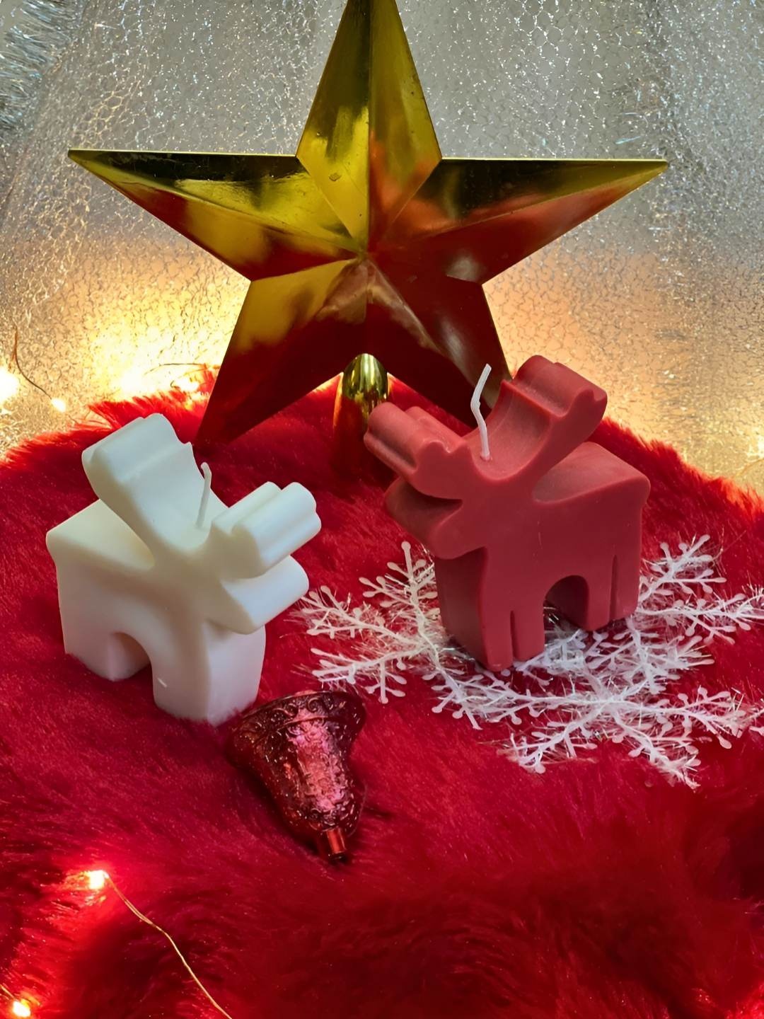 

Timaya's Decor Red & White 2 Pieces Rudolph Scented Candle