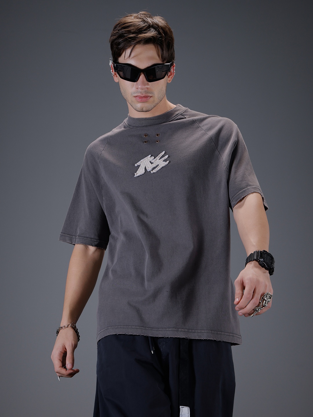 

SOKO STREET Applique Raglan Sleeves Oversized T-shirt, Grey