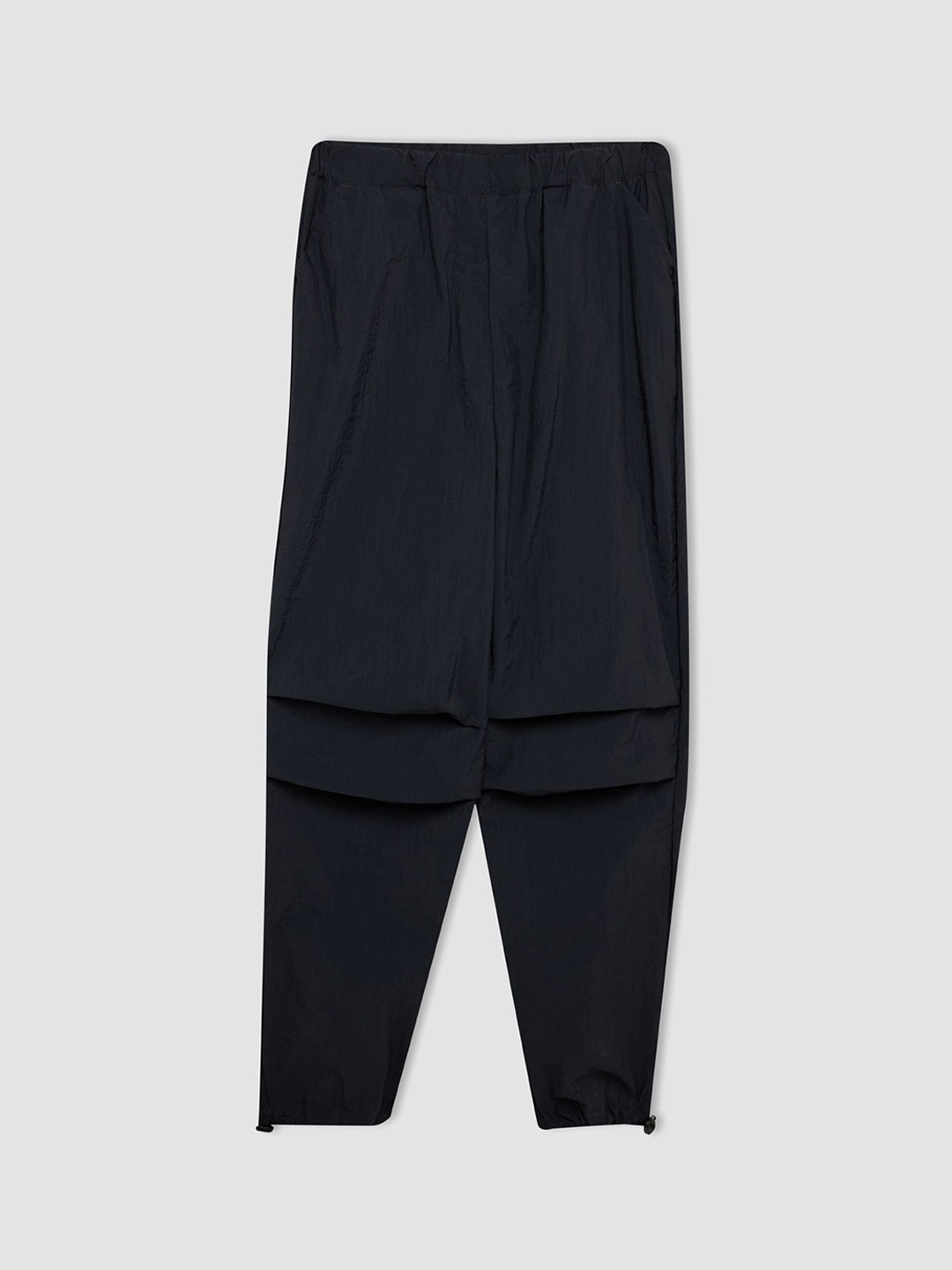 

DeFacto Boys Solid Mid-Rise Pleated Chinos Trousers, Na