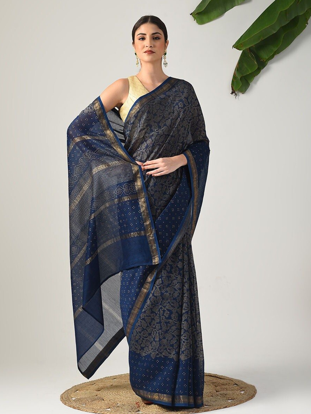 

JAYPORE Floral Zari Block Print Saree, Blue