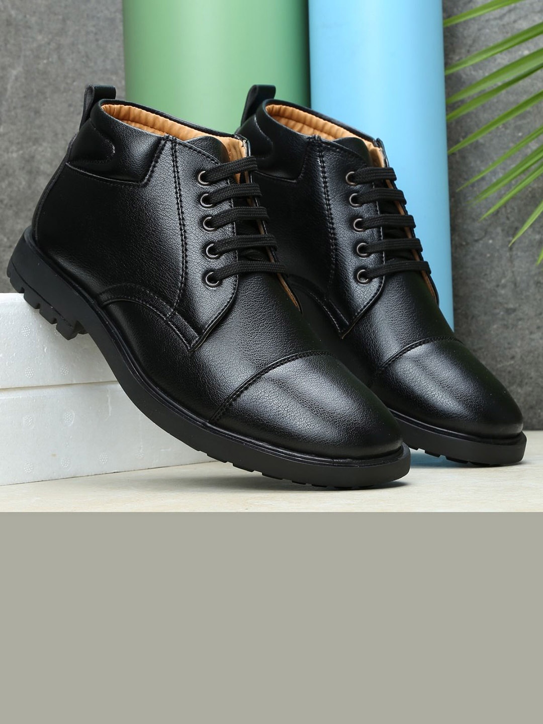 

Field Care Men Mid-top Padded Cushioned Block-Heeled Casual Boots, Black