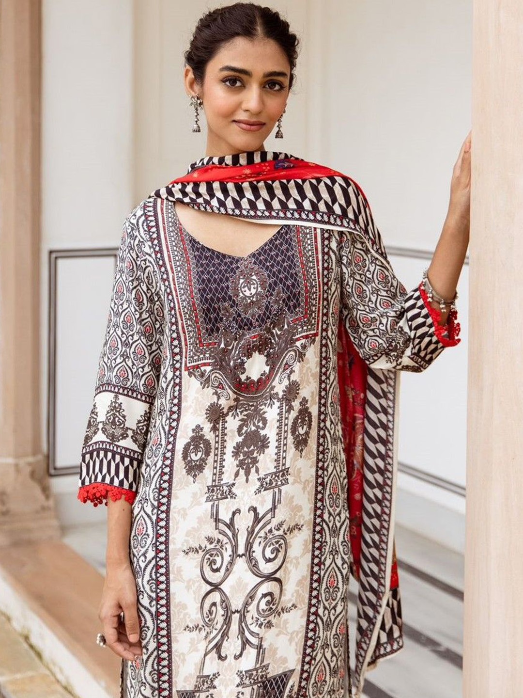 

Anouk Black and White Ethnic Motifs Printed V-Neck Kurta with Trouser & Dupatta