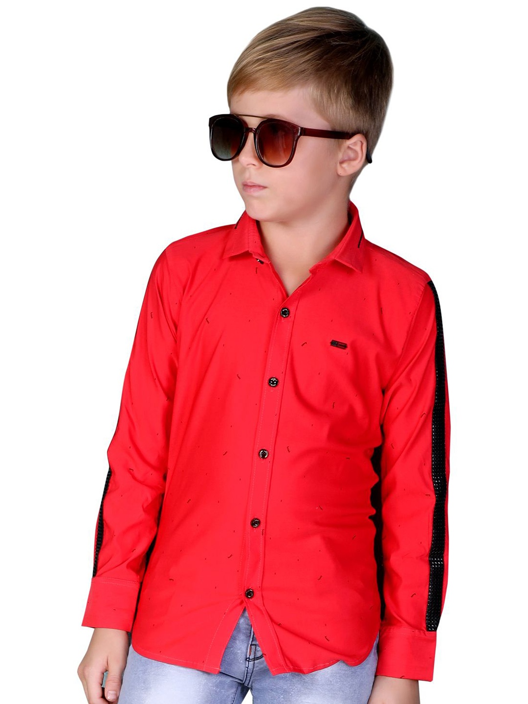 

MashUp Boys Classic Spread Collar Solid Cotton Casual Shirt, Red