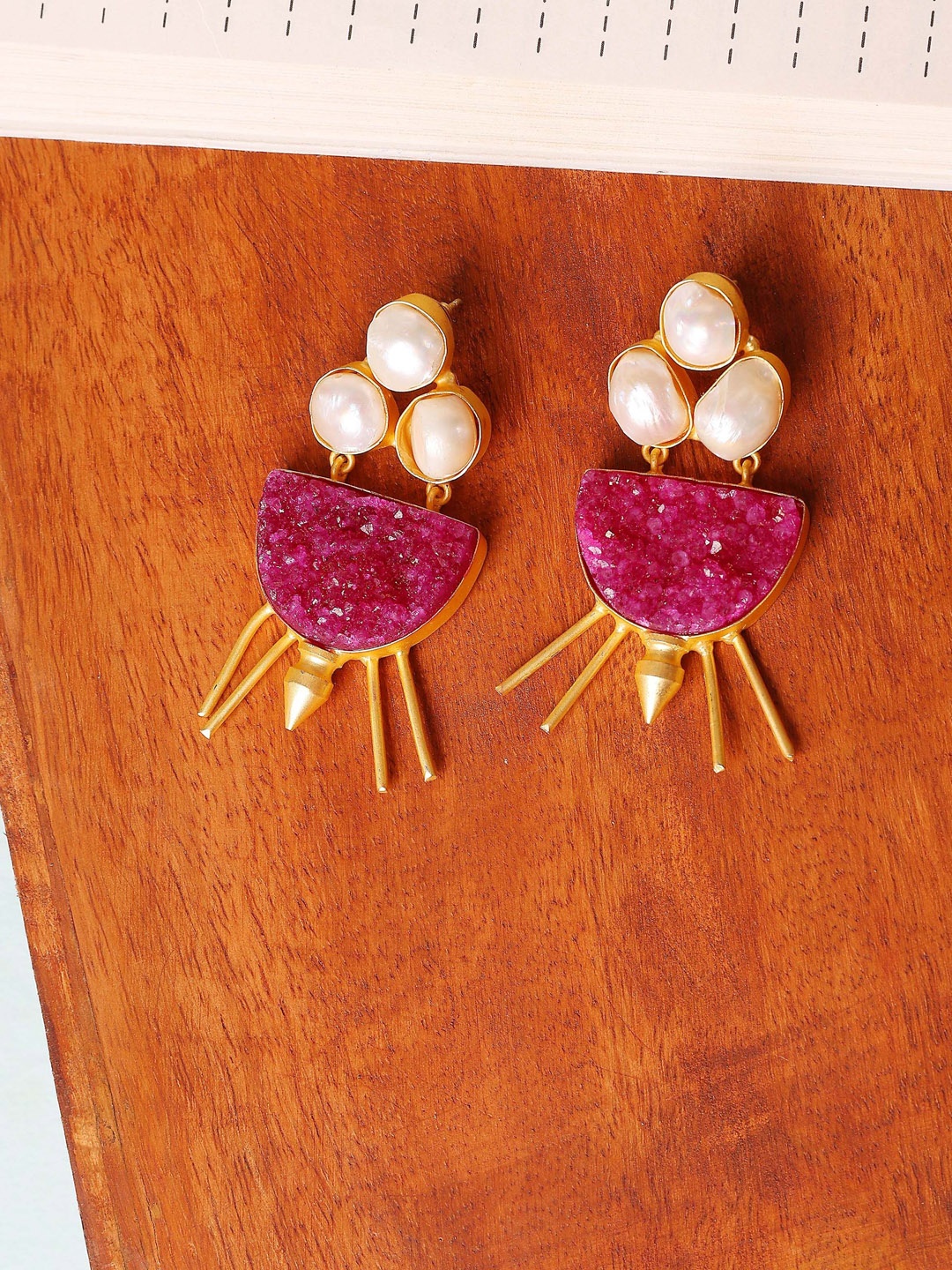 

ROYAL PITARAH Gold-Plated Contemporary Agate Drop Earrings