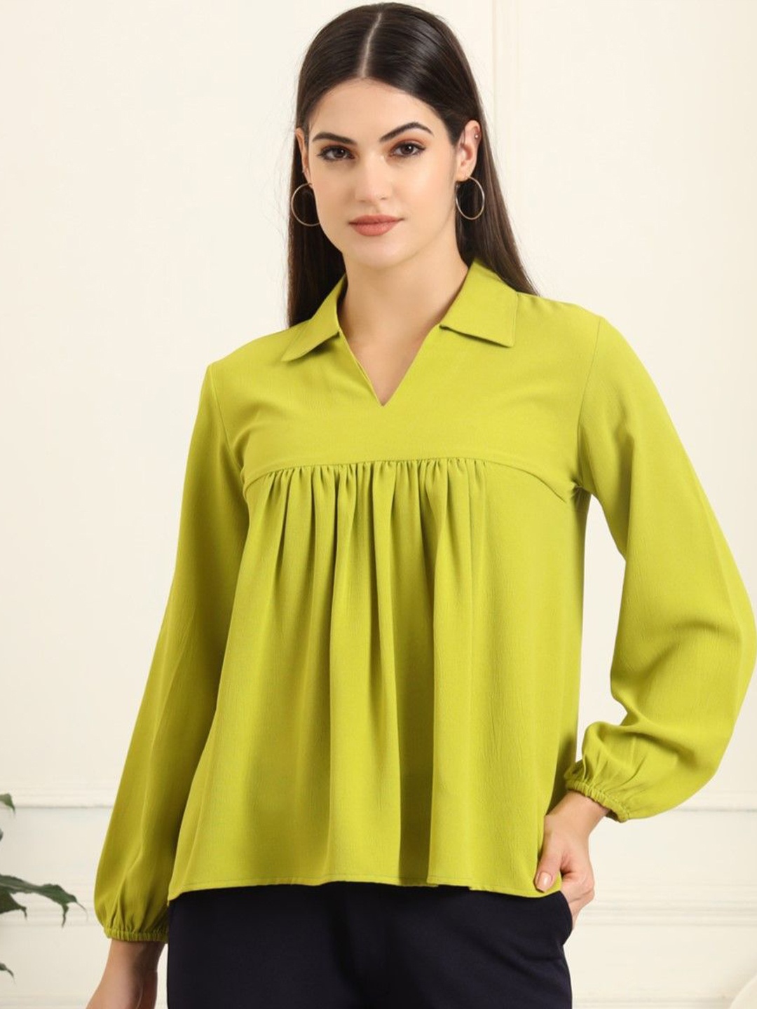 

FITHUB Women Solid V-Neck Top, Green