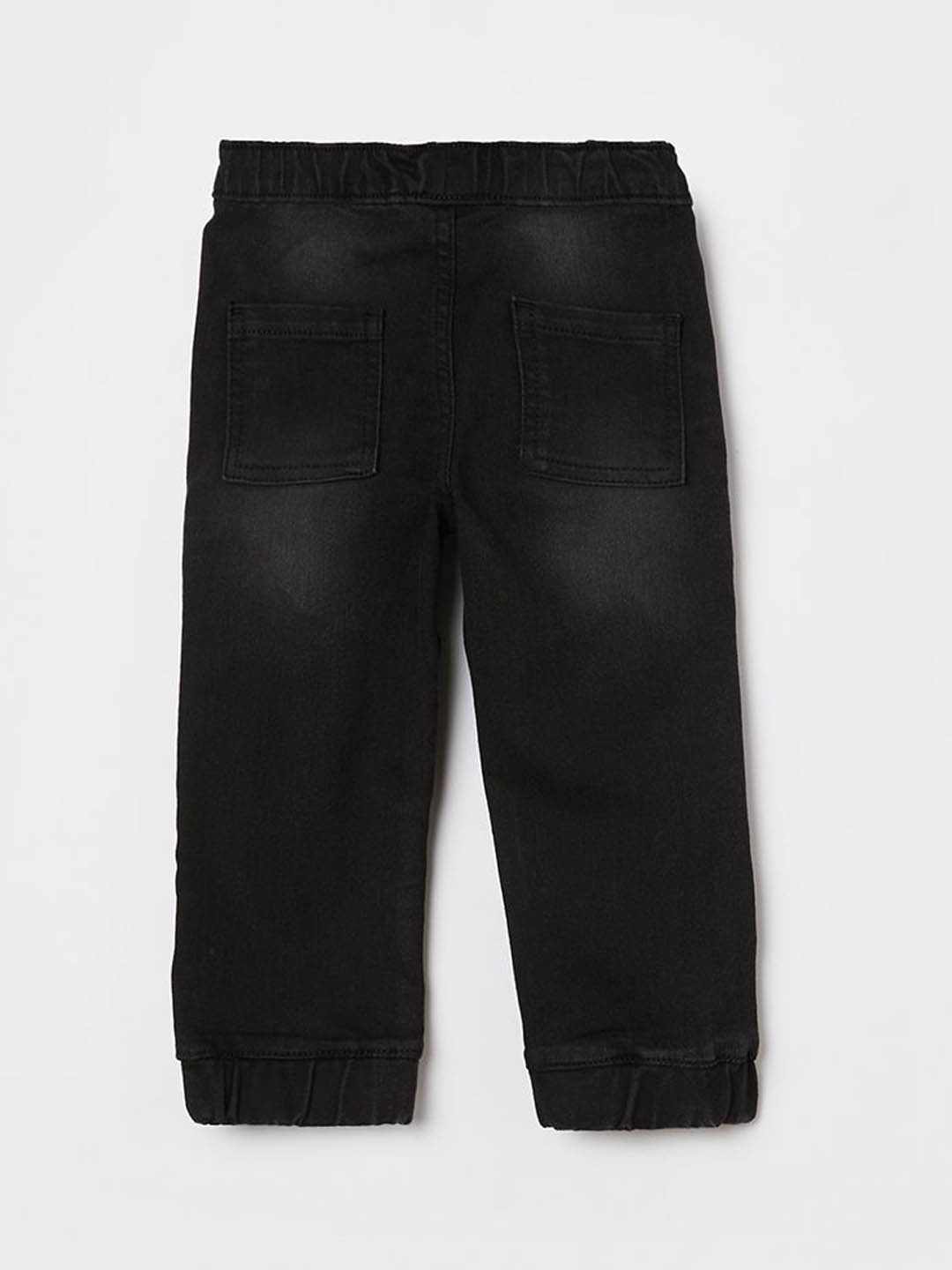 

Juniors by Lifestyle Boys Regular Fit Clean Look No Fade Jeans, Black