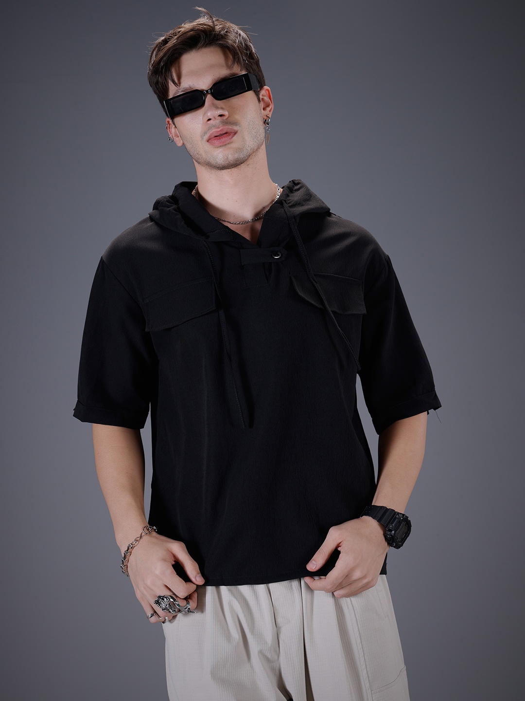 

SOKO STREET Hooded Relaxed Fit T-shirt, Black