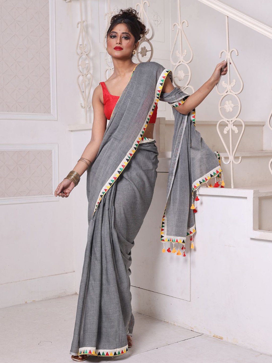 

Charukriti Patchwork Pure Cotton Saree, Grey