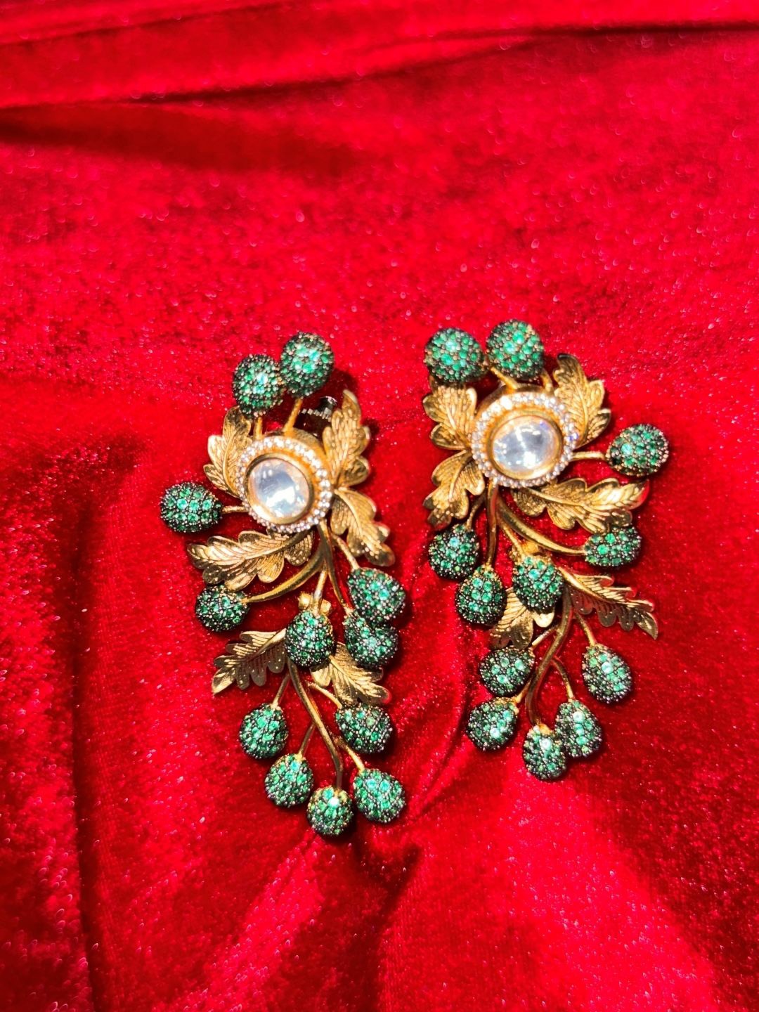 

The Jewellery Tale Gold-Plated Floral Kundan Studded Gemstones Drop Earrings